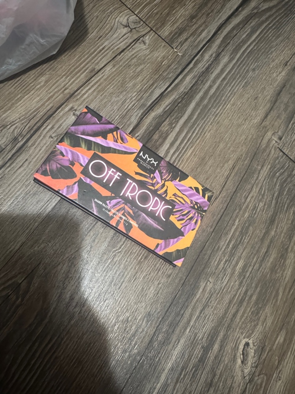NYX off tropic eyeshadow palette